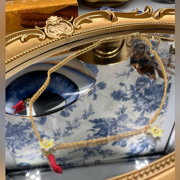 🆕 LES NEREIDES 🧿 Red Chillies and Flowers Pendant Necklace - Picture 12 of 12